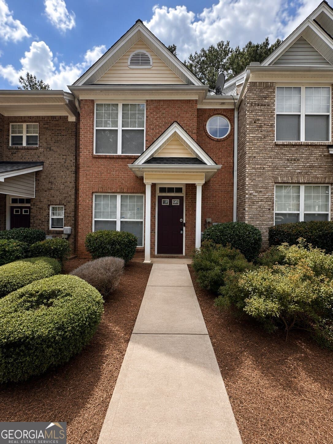 2 bedroom, 2.5 bathroom townhouse for rent at 2025 Austin Park Circle, Decatur, GA 30032 for $1,695 a month — photo 1 of 1