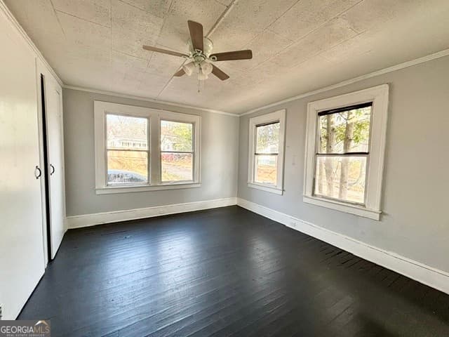 1 bedroom, 1 bathroom, 992 sq ft single family residence for sale at 114 G Loop, Thomaston, GA 30286 — photo 2