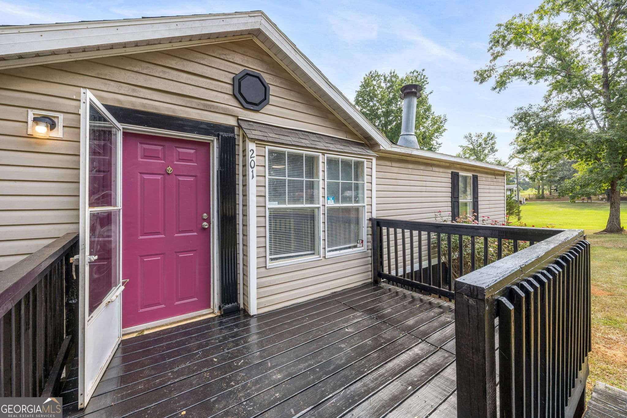 3 bedroom, 2 bathroom, 1,248 sq ft single family residence for sale at 201 Valley Circle, Washington, GA 30673 — photo 2