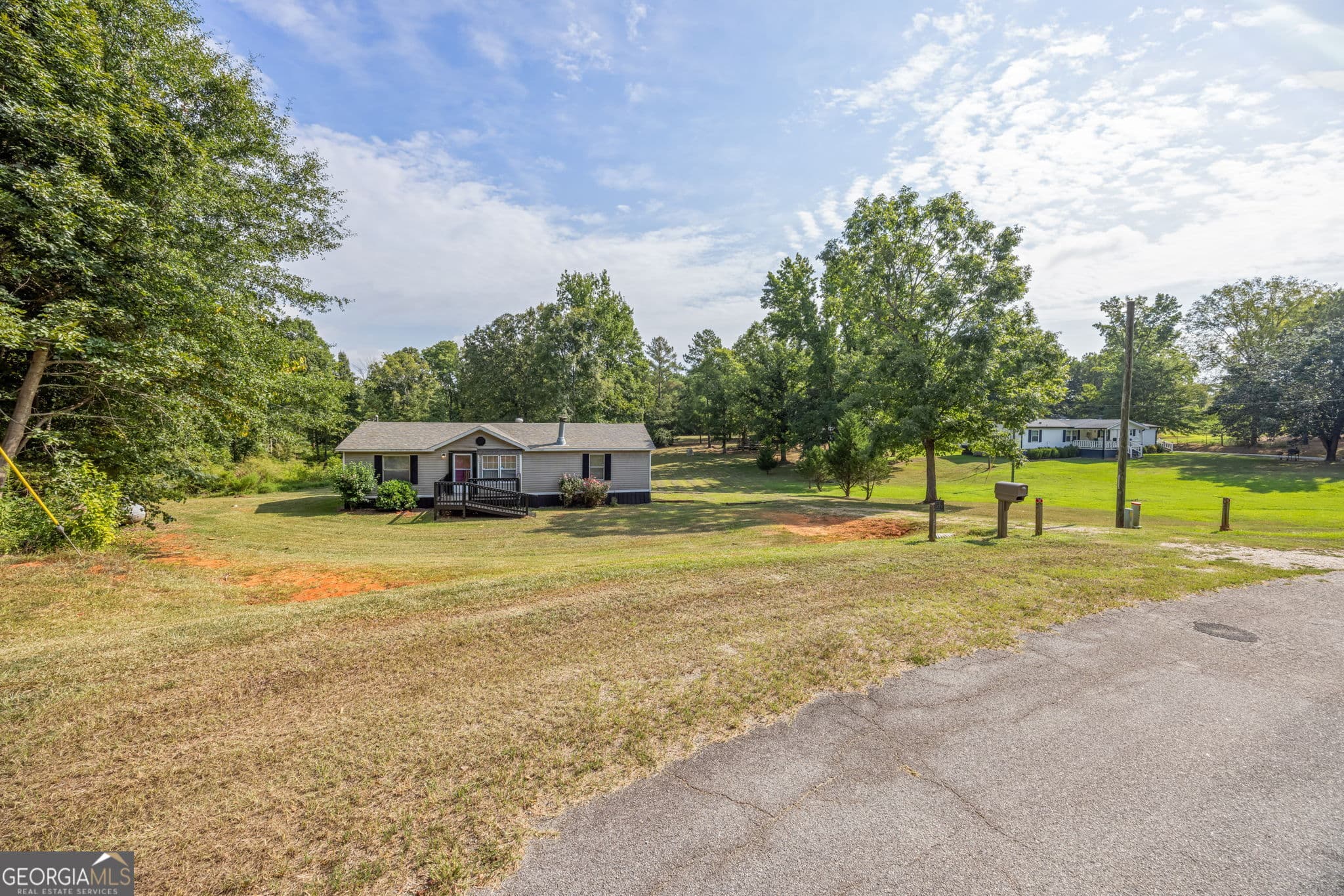 3 bedroom, 2 bathroom, 1,248 sq ft single family residence for sale at 201 Valley Circle, Washington, GA 30673 — photo 4