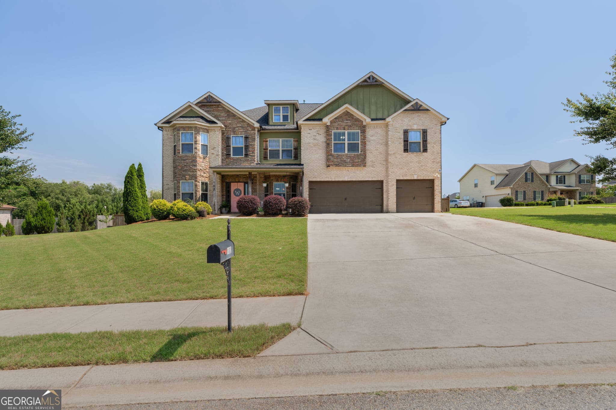 6 bedroom, 4 bathroom, 4,332 sq ft single family residence for sale at 102 Arapaho Drive, Kathleen, GA 31047