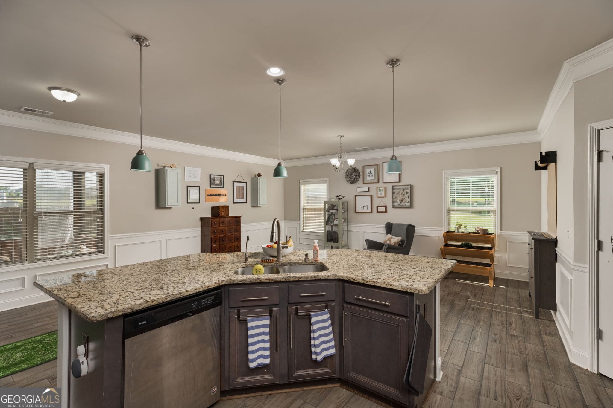 6 bedroom, 4 bathroom, 4,332 sq ft single family residence for sale at 102 Arapaho Drive, Kathleen, GA 31047 — photo 5