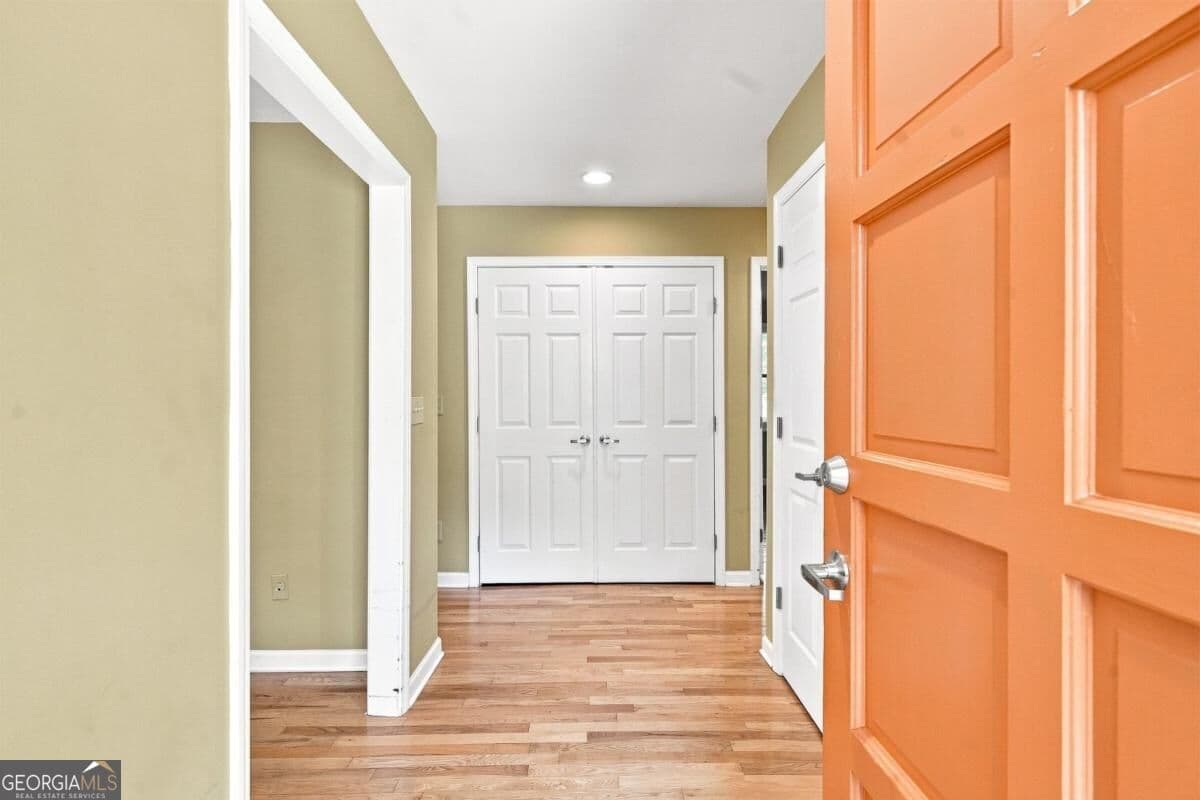 3 bedroom, 2 bathroom, 1,566 sq ft single family residence for sale at 4049 Tutwren Court, Marietta, GA 30066 — photo 5