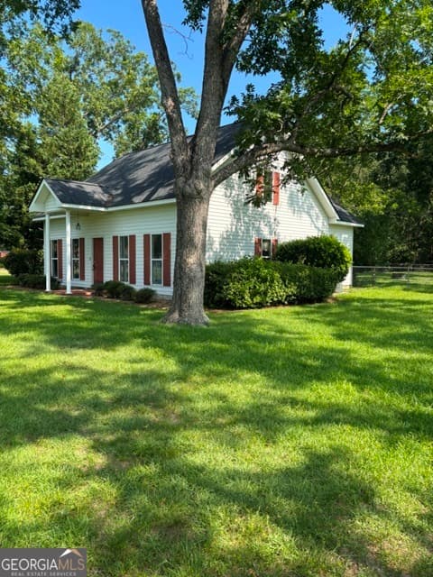 3 bedroom, 2 bathroom, 1,640 sq ft single family residence for sale at 29 GROVE Lane, Claxton, GA 30417 — photo 3
