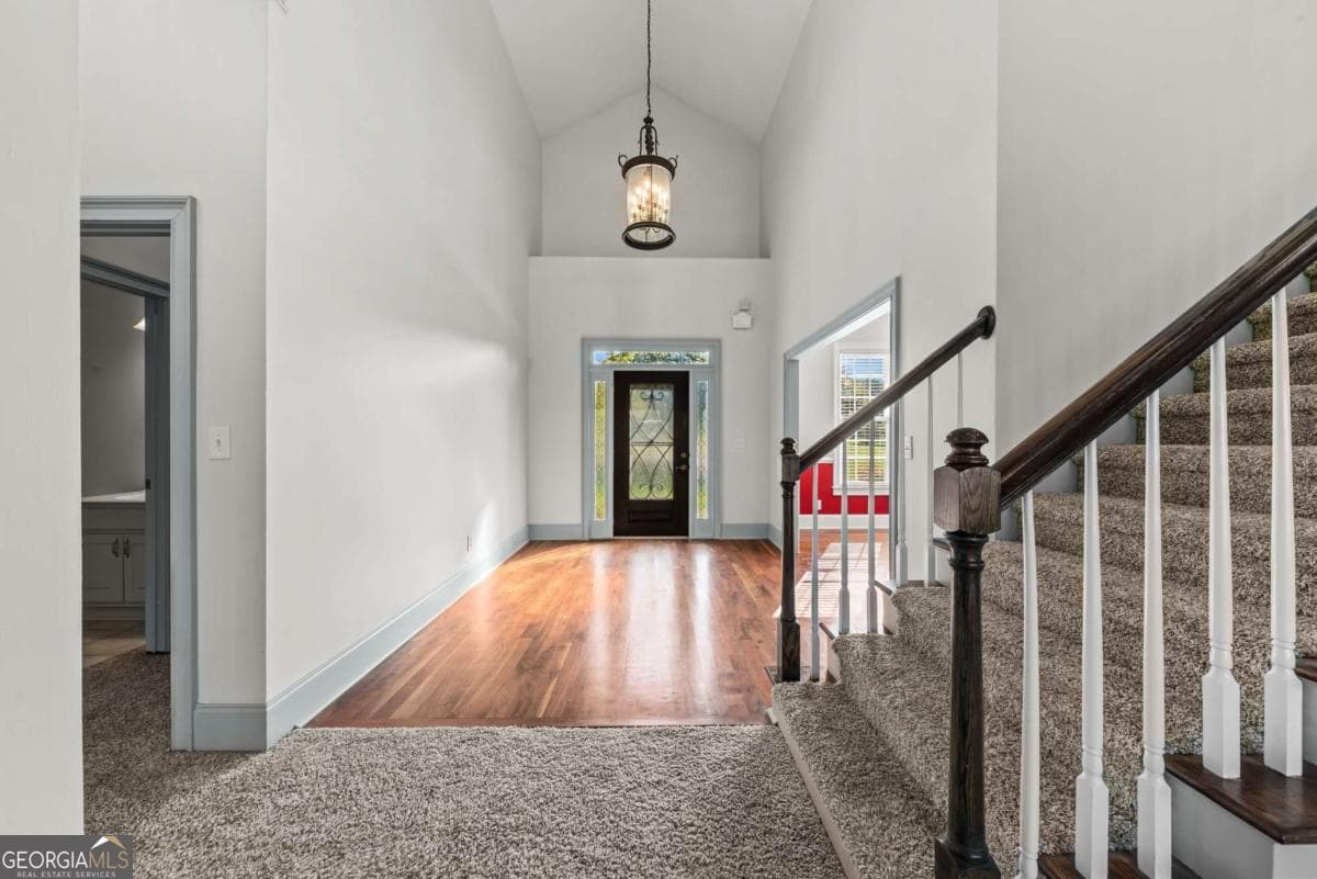 5 bedroom, 4.5 bathroom, 4,555 sq ft single family residence for sale at 1031 Jasmine Lane, Madison, GA 30650 — photo 6