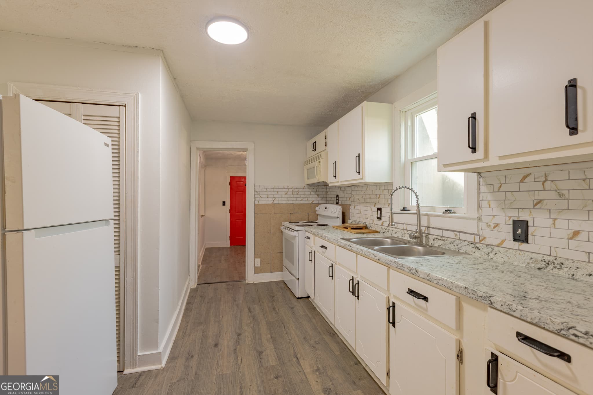 3 bedroom, 2 bathroom, 1,500 sq ft single family residence for sale at 1102 Calvin Avenue, Columbus, GA 31903 — photo 7