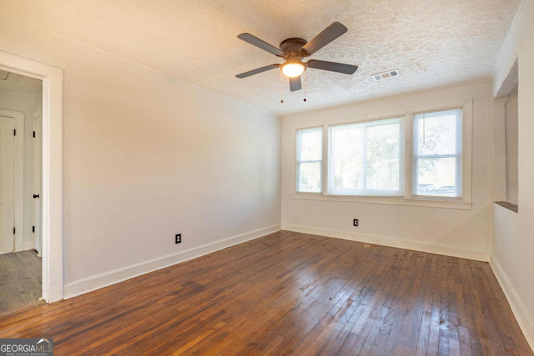 3 bedroom, 2 bathroom, 1,500 sq ft single family residence for sale at 1102 Calvin Avenue, Columbus, GA 31903 — photo 4