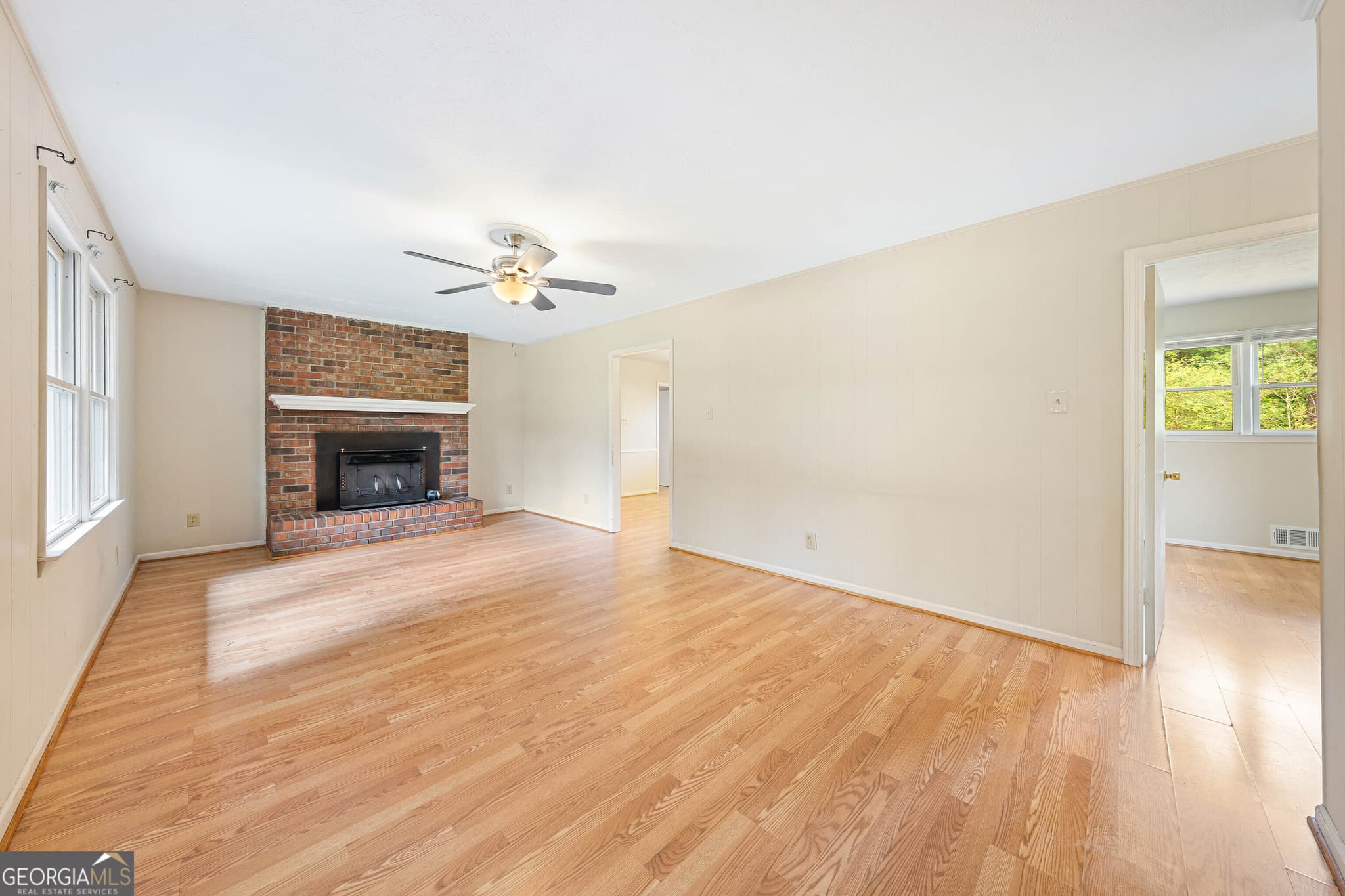 3 bedroom, 2 bathroom, 1,200 sq ft single family residence for sale at 1172 Shoal Creek Church Road, Lavonia, GA 30553 — photo 2