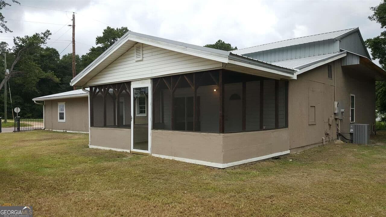 5 bedroom, 2.5 bathroom, 3,276 sq ft single family residence for sale at 7580 Leefield Stilson Road, Brooklet, GA 30415 — photo 2