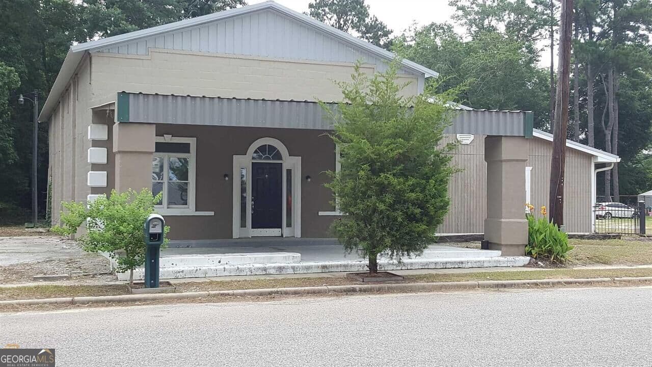 5 bedroom, 2.5 bathroom, 3,276 sq ft single family residence for sale at 7580 Leefield Stilson Road, Brooklet, GA 30415
