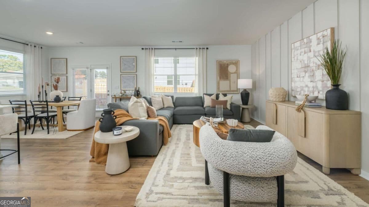 3 bedroom, 2.5 bathroom, 2,026 sq ft townhouse for sale at 4800 Guava Trace, Acworth, GA 30101 — photo 5