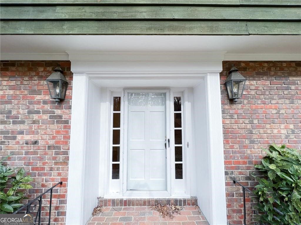 5 bedroom, 3 bathroom, 3,249 sq ft townhouse for rent at 195 Deerfield Road, Bogart, GA 30622 for $2,850 a month — photo 2