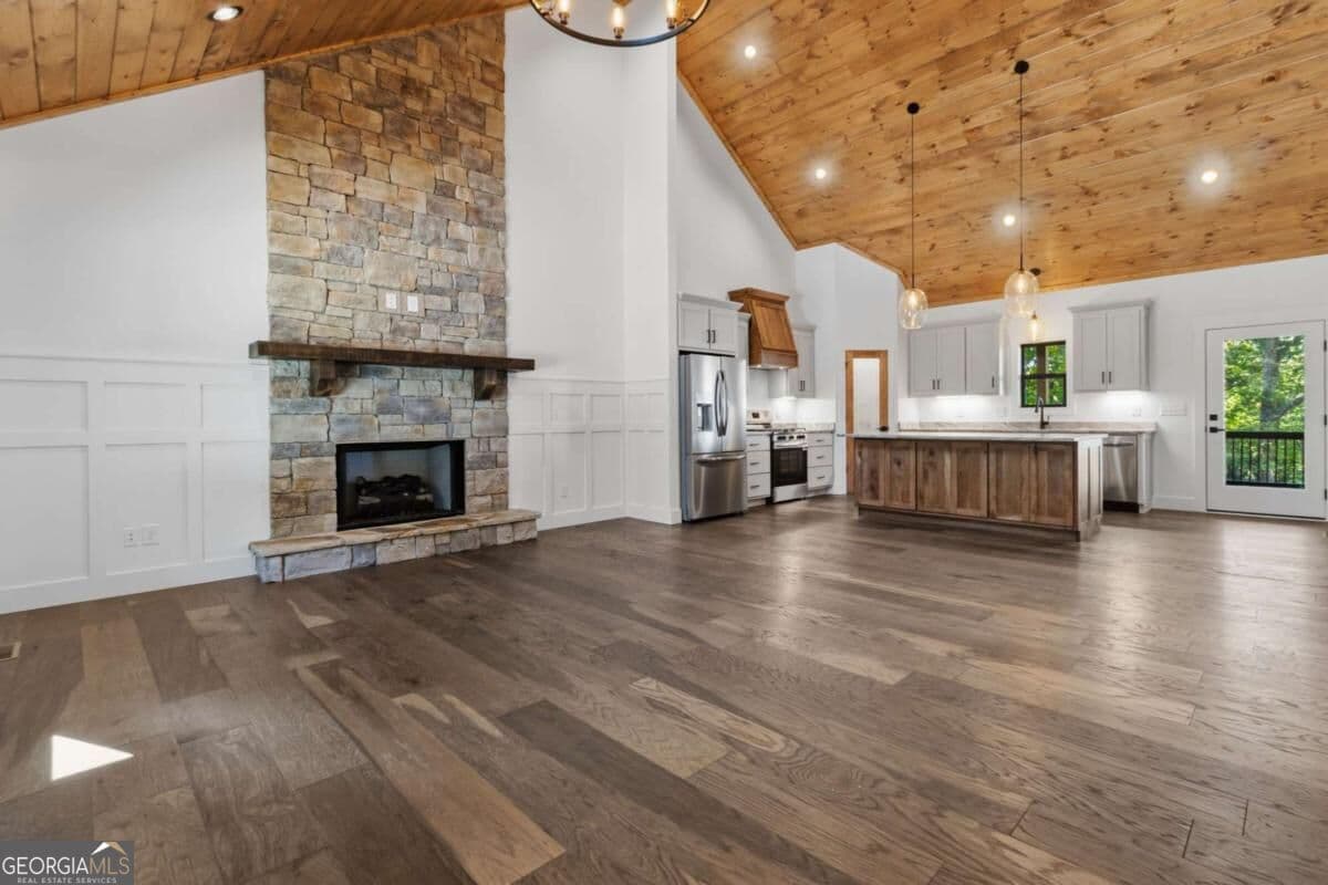 3 bedroom, 2 bathroom, 1,408 sq ft single family residence for sale at 640 Hickory Ridge 41, Ellijay, GA 30536 — photo 8
