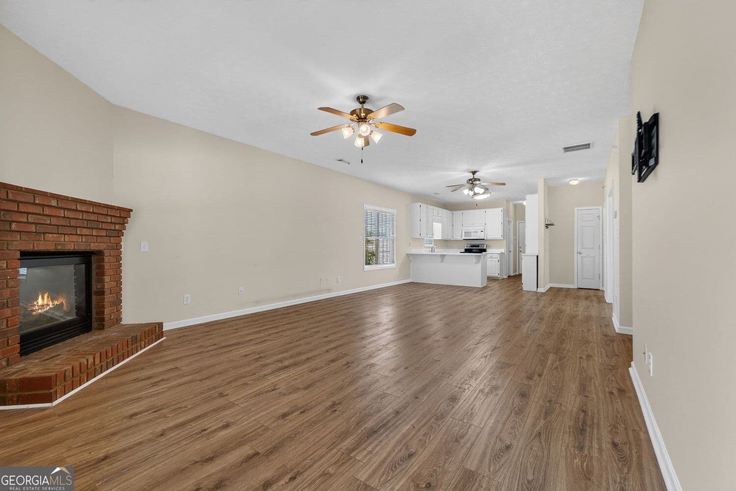 2 bedroom, 2 bathroom, 1,445 sq ft single family residence for sale at 200 Emily Park, Fayetteville, GA 30215 — photo 5