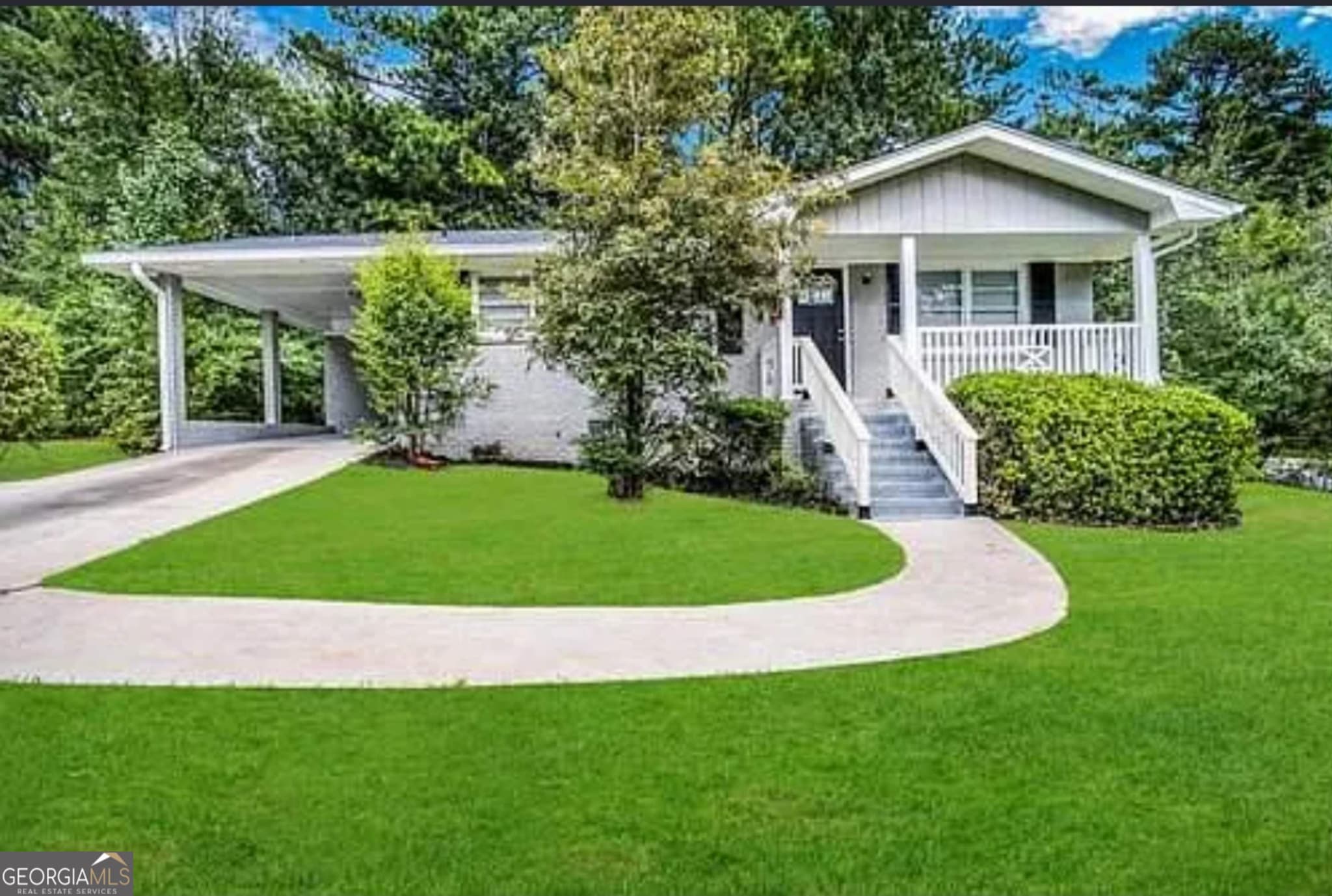 3 bedroom, 1 bathroom, 1,083 sq ft single family residence for sale at 6263 Green Acres Drive, Covington, GA 30014 — photo 1 of 12