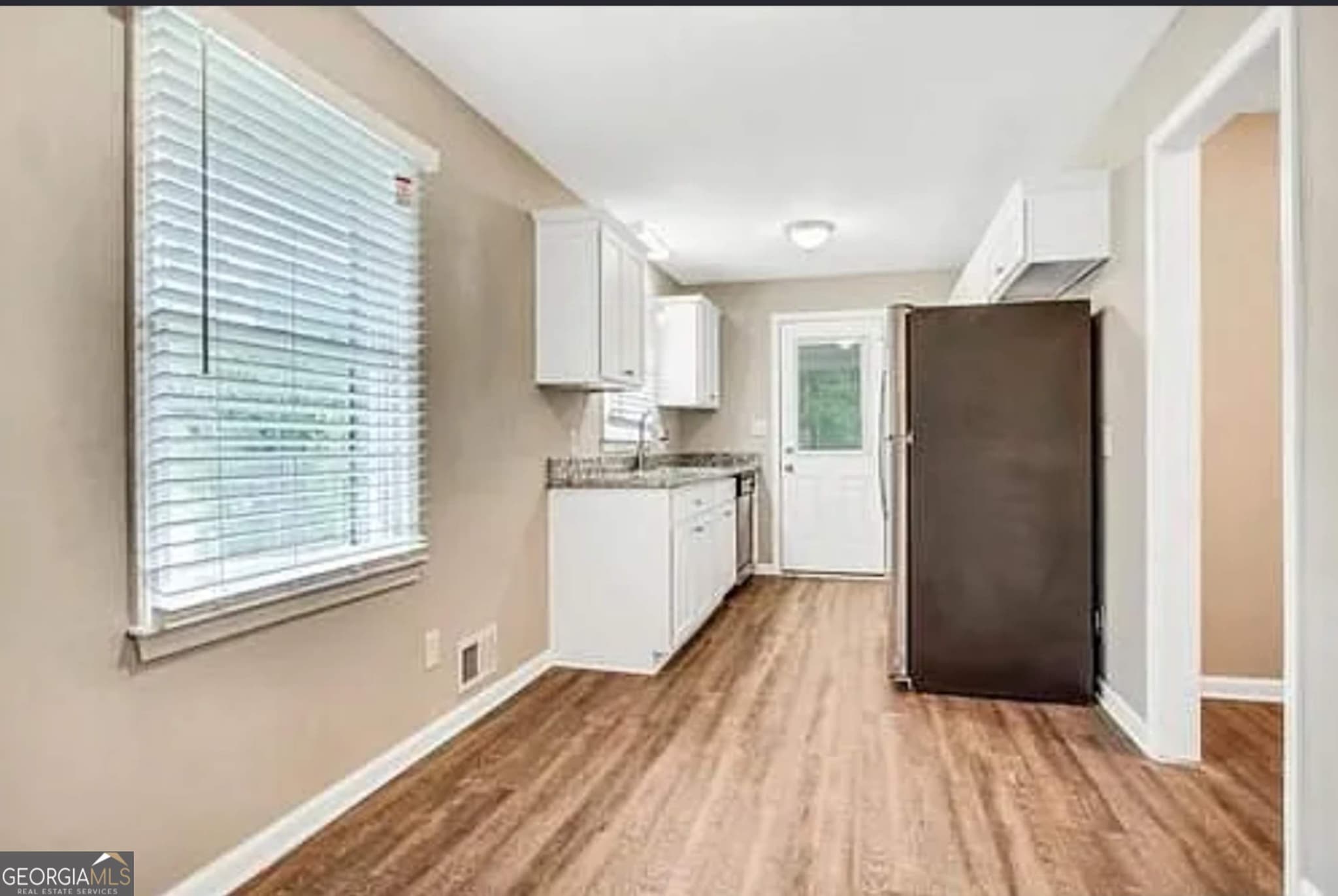 3 bedroom, 1 bathroom, 1,083 sq ft single family residence for sale at 6263 Green Acres Drive, Covington, GA 30014 — photo 4