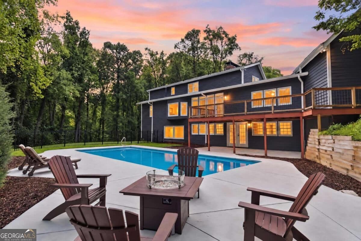 5 bedroom, 3.5 bathroom, 4,542 sq ft single family residence for sale at 13488 Holly Road, Roswell, GA 30075 — photo 4