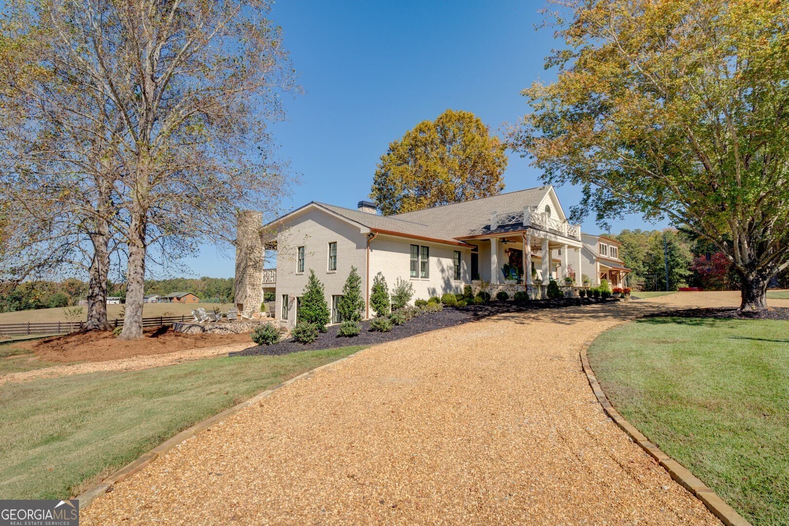 4 bedroom, 3.5 bathroom, 4,340 sq ft single family residence for sale at 419 Parker Road, Mcdonough, GA 30252 — photo 3