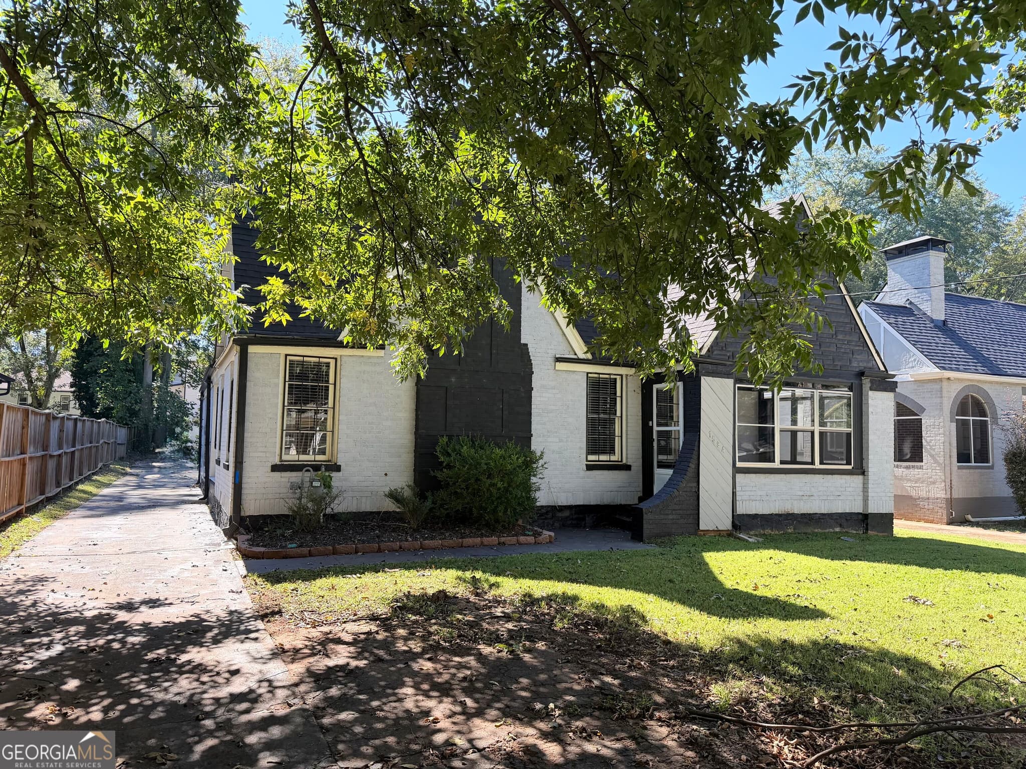 3 bedroom, 2 bathroom, 1,890 sq ft single family residence for rent at 1594 Beecher Street, Atlanta, GA 30310 for $1,895 a month — photo 2