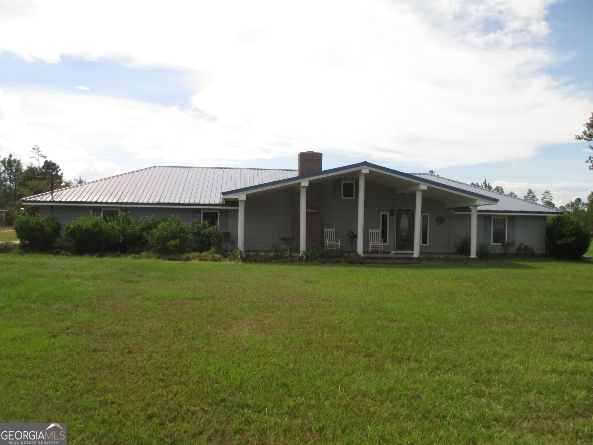 3 bedroom, 2 bathroom, 2,800 sq ft single family residence for sale at 646 Foster Steadham Road, Baxley, GA 31513