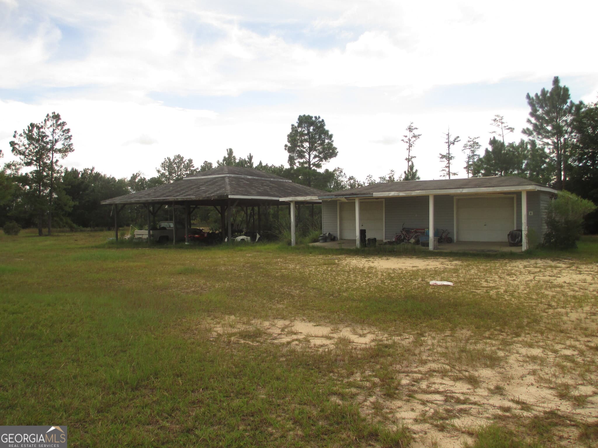 3 bedroom, 2 bathroom, 2,800 sq ft single family residence for sale at 646 Foster Steadham Road, Baxley, GA 31513 — photo 4