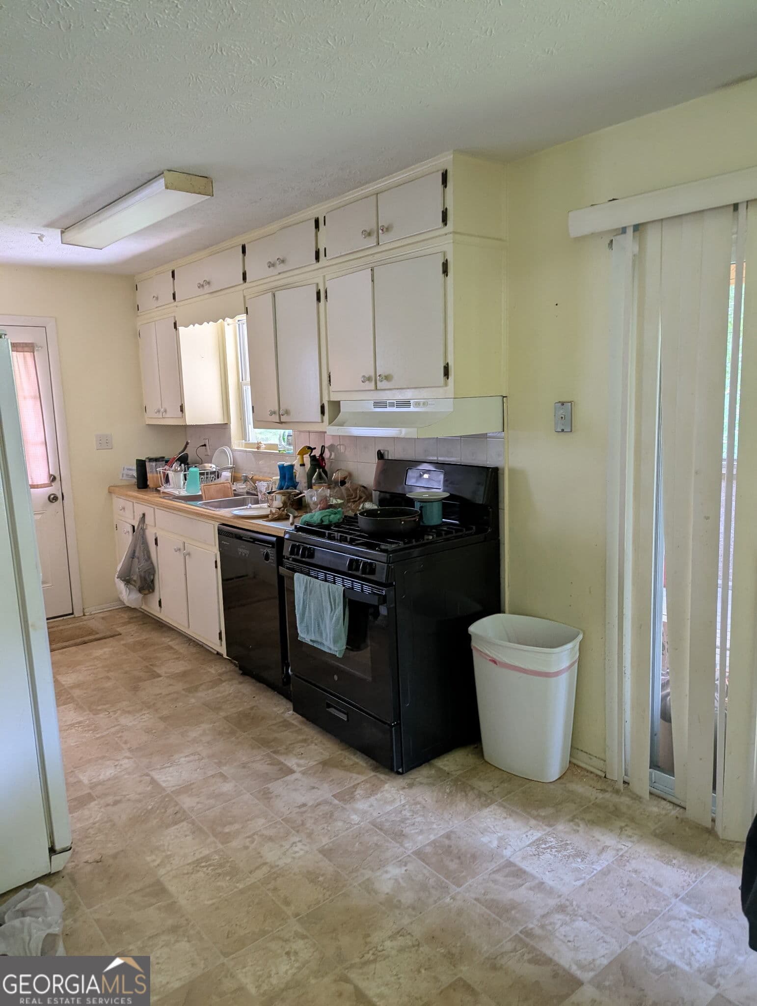 3 bedroom, 2 bathroom, 1,456 sq ft single family residence for rent at 1031 Rock Springs Road, Lawrenceville, GA 30043 for $2,200 a month — photo 7