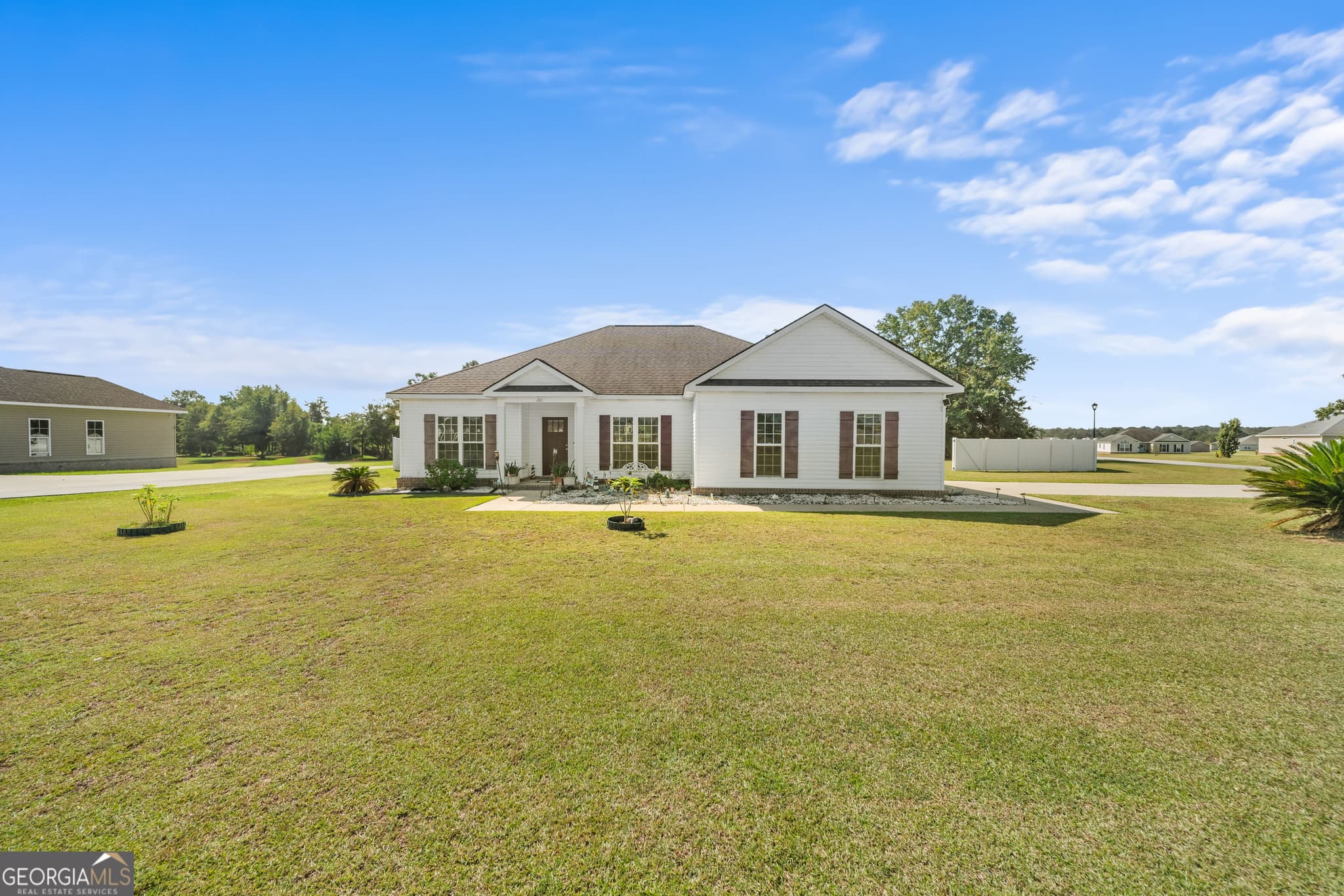 3 bedroom, 2 bathroom, 1,685 sq ft single family residence for sale at 101 Bridgewater Way, Statesboro, GA 30458 — photo 3