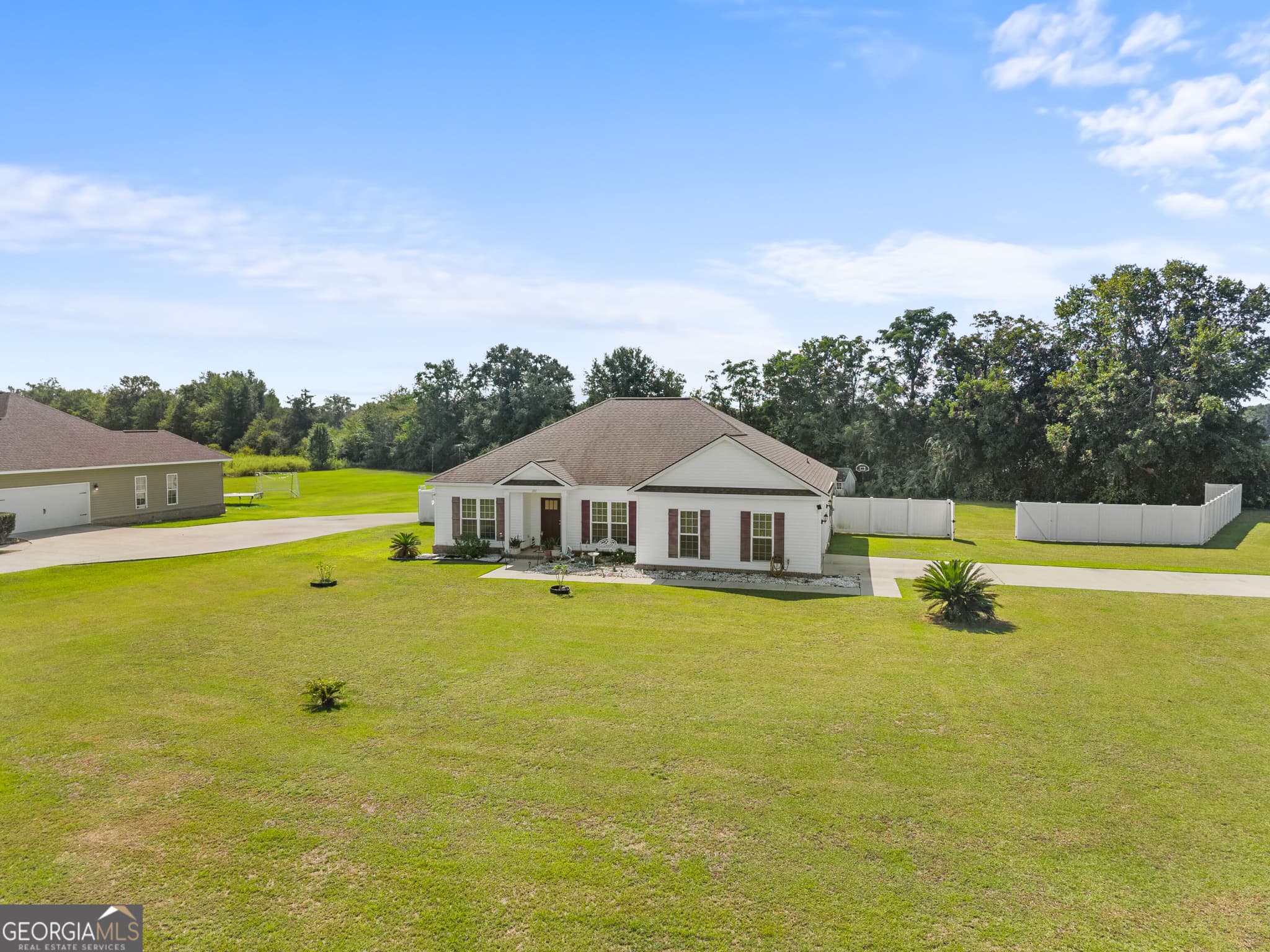 3 bedroom, 2 bathroom, 1,685 sq ft single family residence for sale at 101 Bridgewater Way, Statesboro, GA 30458 — photo 5