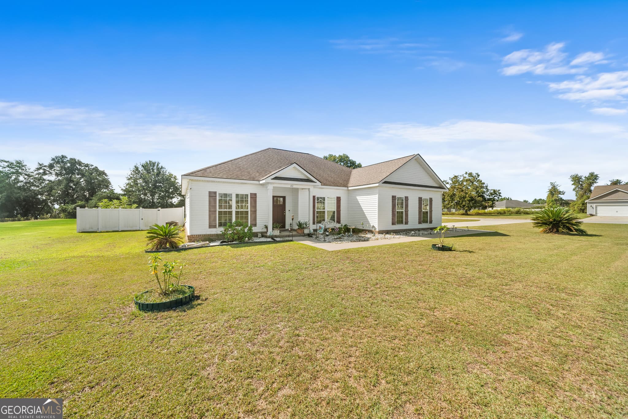 3 bedroom, 2 bathroom, 1,685 sq ft single family residence for sale at 101 Bridgewater Way, Statesboro, GA 30458 — photo 4