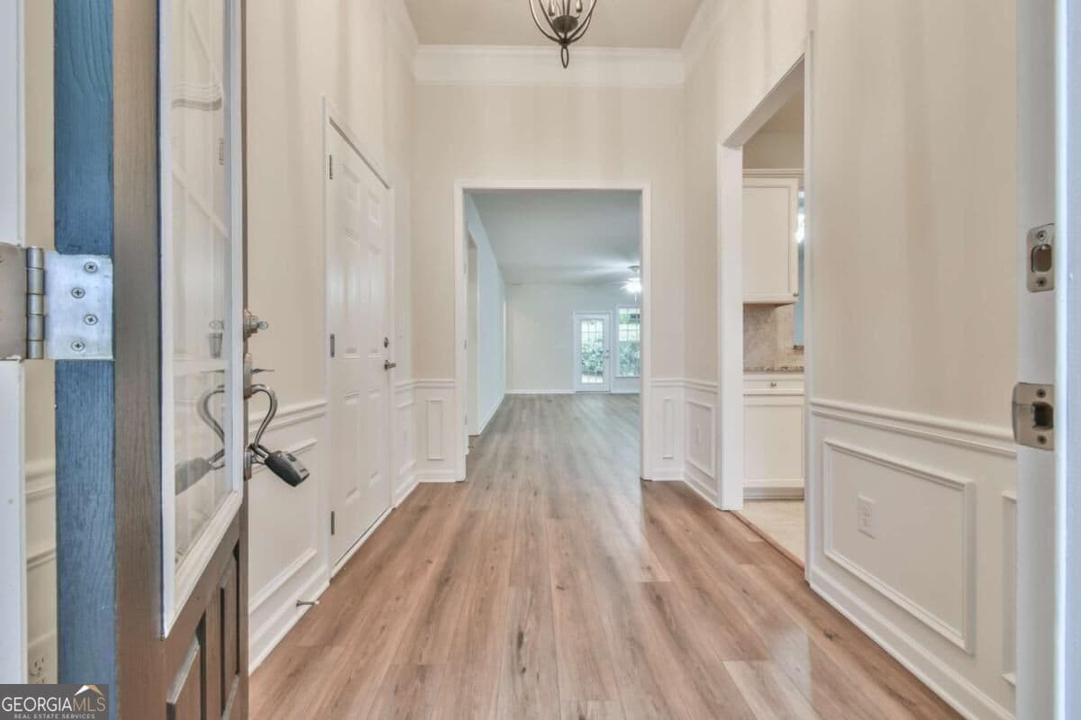 2 bedroom, 2 bathroom, 1,942 sq ft single family residence for sale at 6632 Fawn Meadow Lane, Hoschton, GA 30548 — photo 7