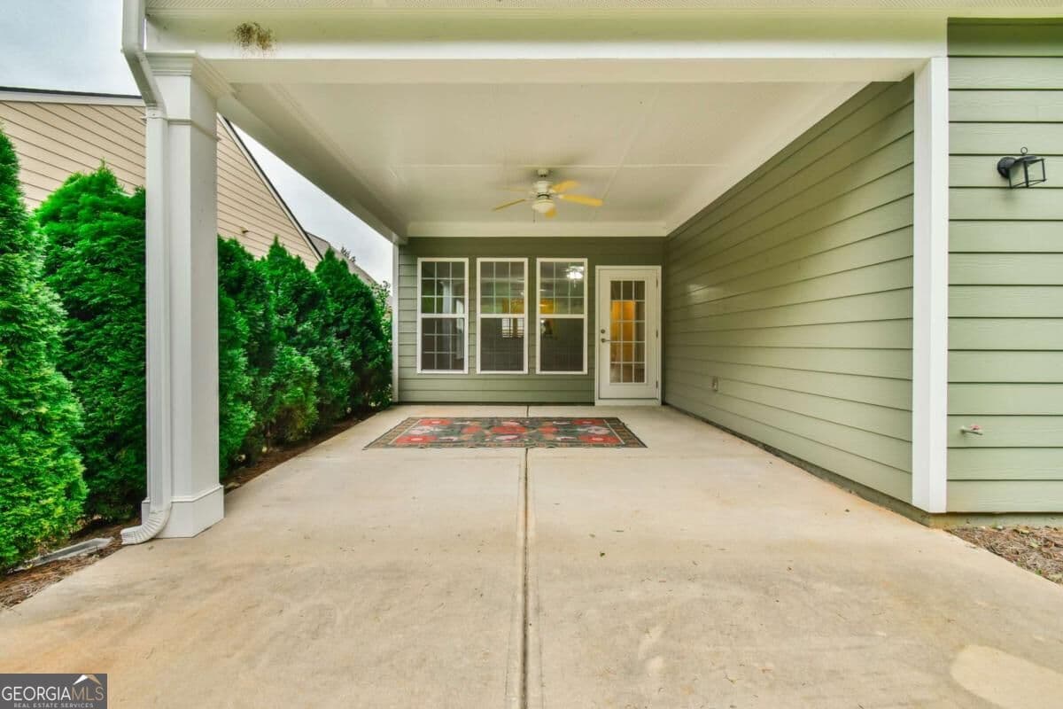 2 bedroom, 2 bathroom, 1,942 sq ft single family residence for sale at 6632 Fawn Meadow Lane, Hoschton, GA 30548 — photo 5
