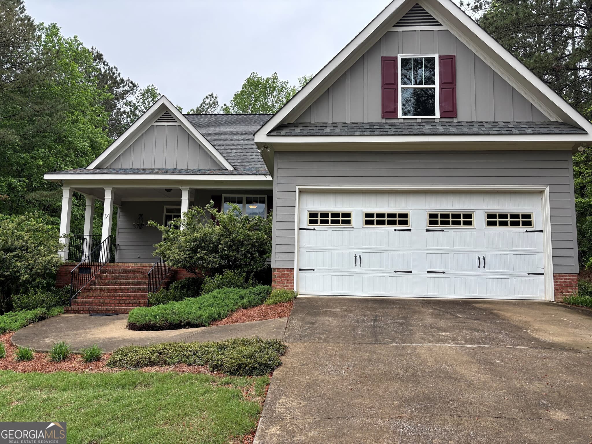 4 bedroom, 2 bathroom, 2,142 sq ft single family residence sold at 17 Scenic Trace Drive, Rome, GA 30165