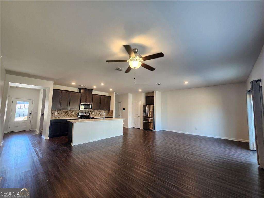 3 bedroom, 2.5 bathroom, 2,055 sq ft townhouse for sale at 4643 Piston Junction, Mableton, GA 30126 — photo 6