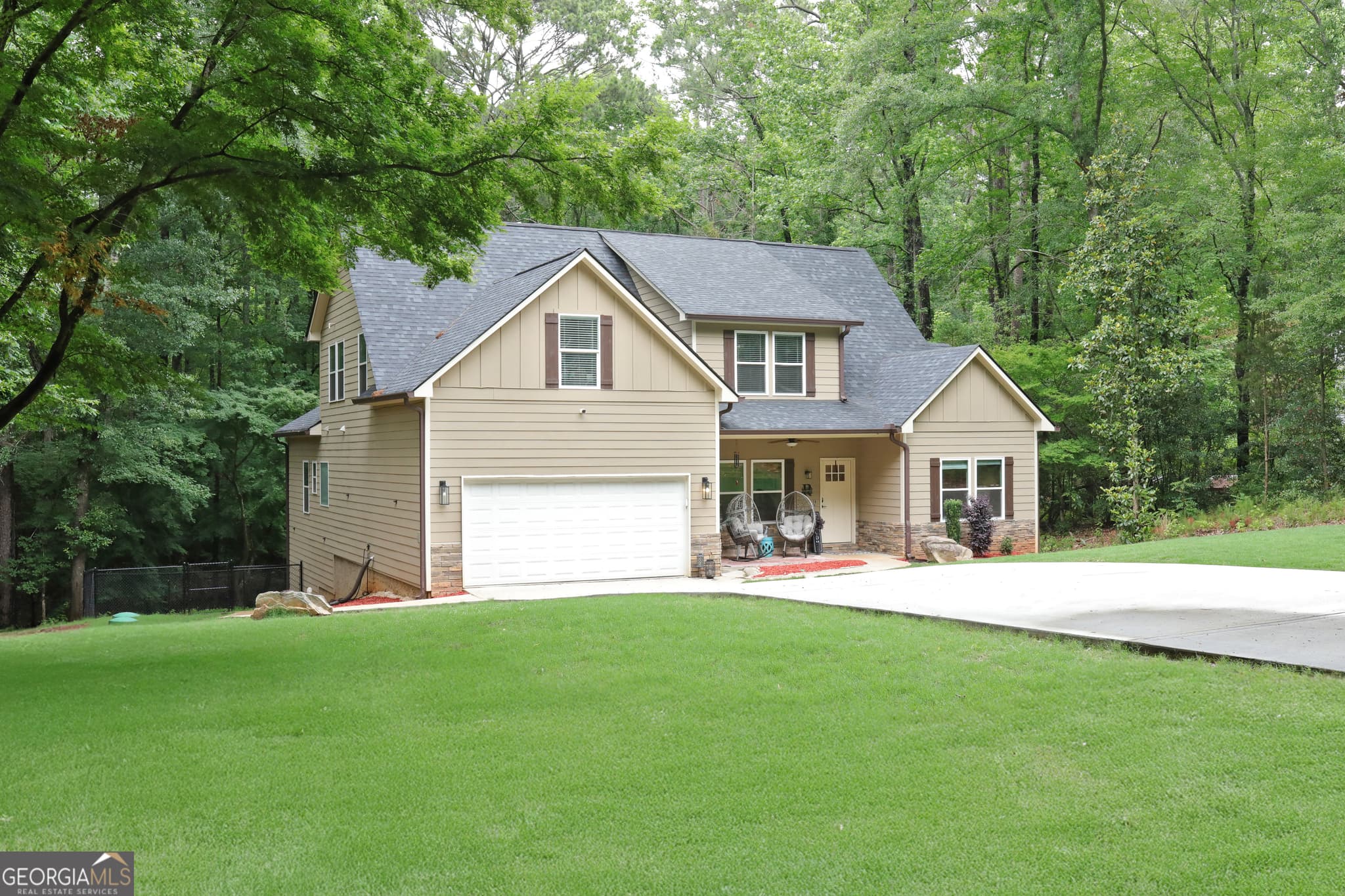 4 bedroom, 3 bathroom, 2,649 sq ft single family residence sold at 195 Bellevue Loop, Fayetteville, GA 30215