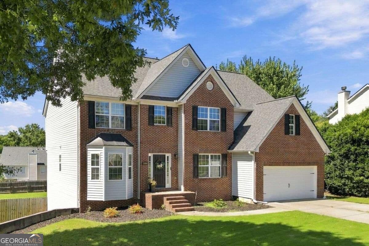 5 bedroom, 3.5 bathroom, 4,162 sq ft single family residence for sale at 2506 Betty Sue Drive, Buford, GA 30519 — photo 2
