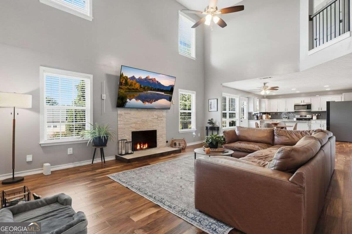 5 bedroom, 3.5 bathroom, 4,162 sq ft single family residence for sale at 2506 Betty Sue Drive, Buford, GA 30519 — photo 7