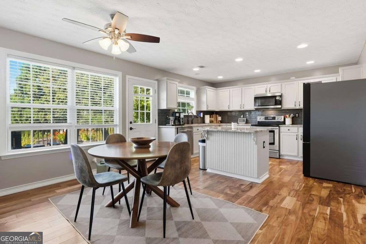 5 bedroom, 3.5 bathroom, 4,162 sq ft single family residence for sale at 2506 Betty Sue Drive, Buford, GA 30519 — photo 9