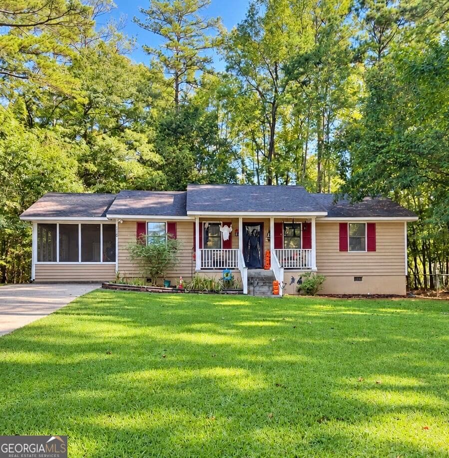 2 bedroom, 2 bathroom, 1,032 sq ft single family residence for sale at 115 Westminster Drive, Eatonton, GA 31024