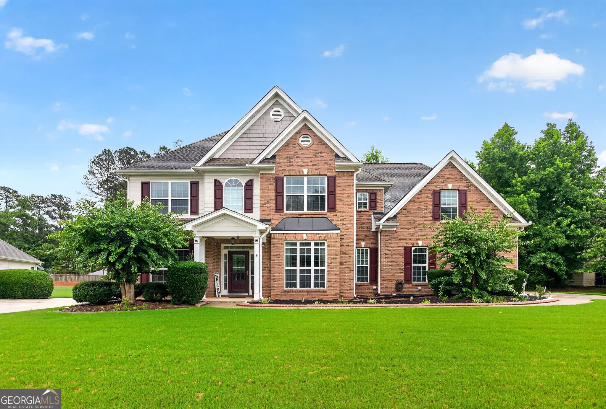 4 bedroom, 3.5 bathroom, 3,264 sq ft single family residence sold at 165 Keaton Drive, Fayetteville, GA 30215
