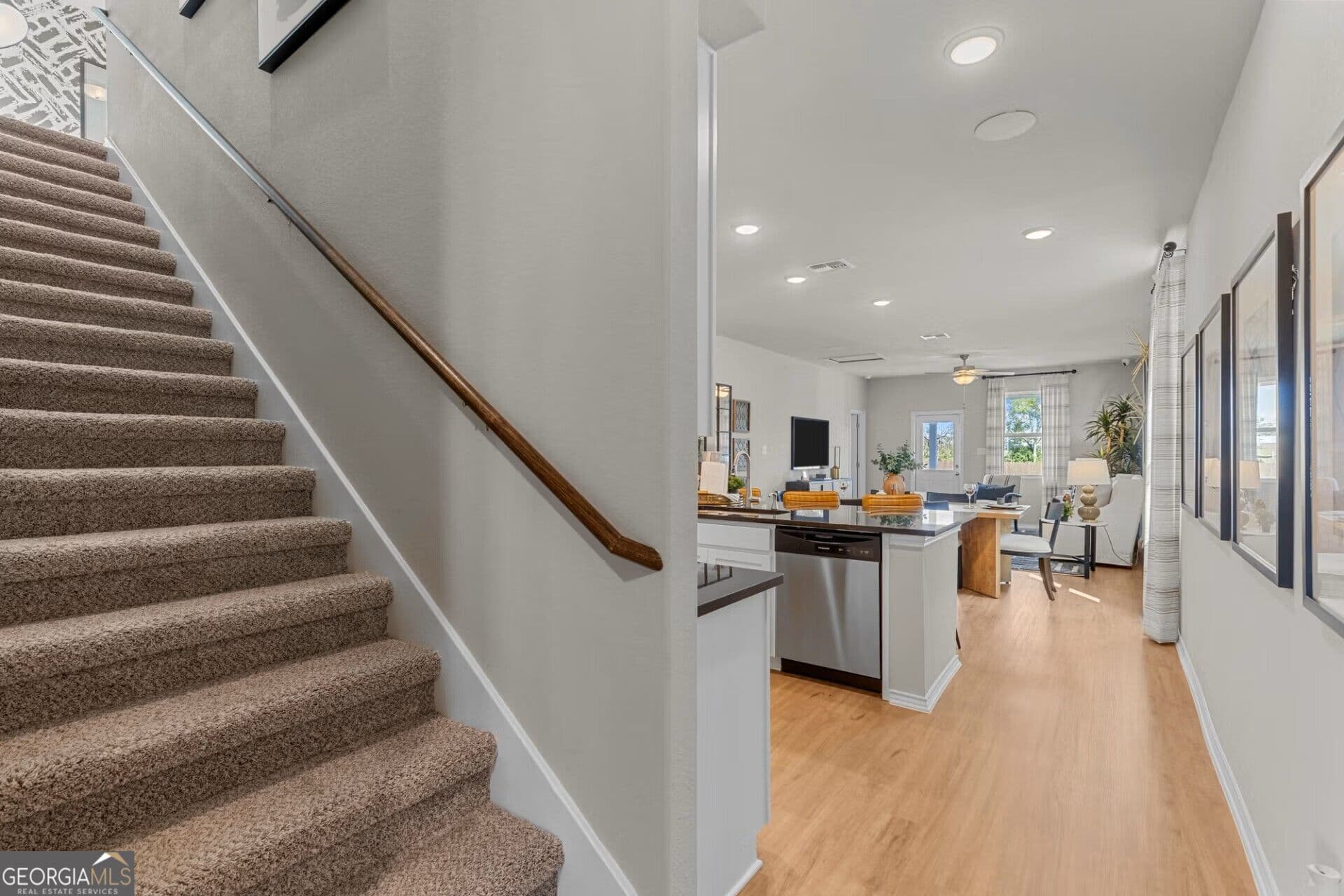 5 bedroom, 3 bathroom, 2,128 sq ft single family residence for sale at 127 Greene Farm Trail, Cartersville, GA 30120 — photo 3