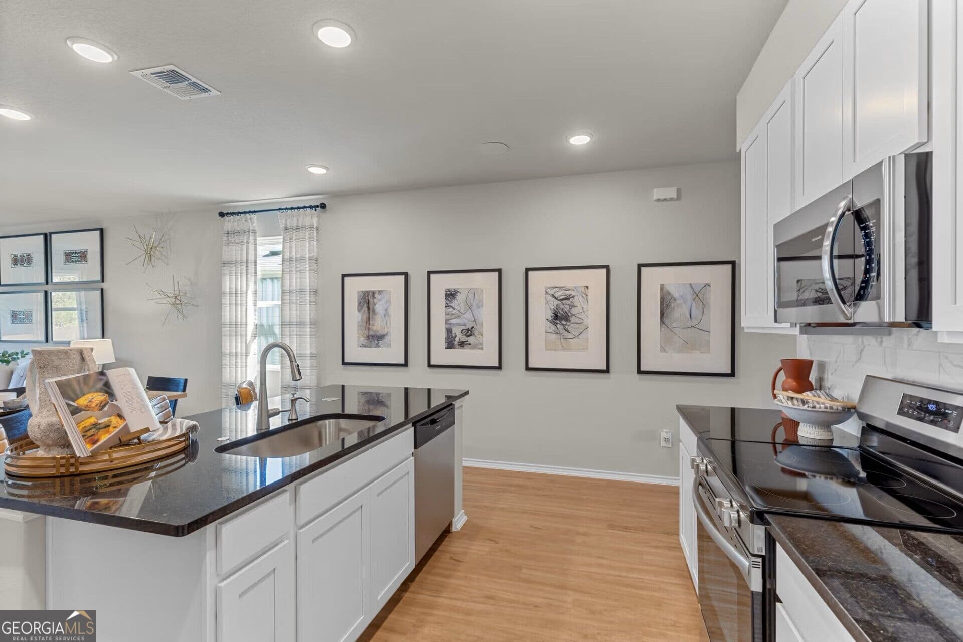 5 bedroom, 3 bathroom, 2,128 sq ft single family residence for sale at 127 Greene Farm Trail, Cartersville, GA 30120 — photo 8