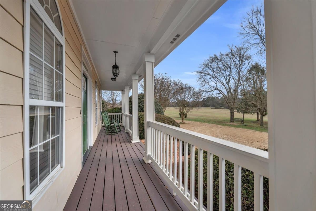 5 bedroom, 4.5 bathroom, 3,536 sq ft single family residence for sale at 1141 Fieldcrest Lane, Madison, GA 30650 — photo 5