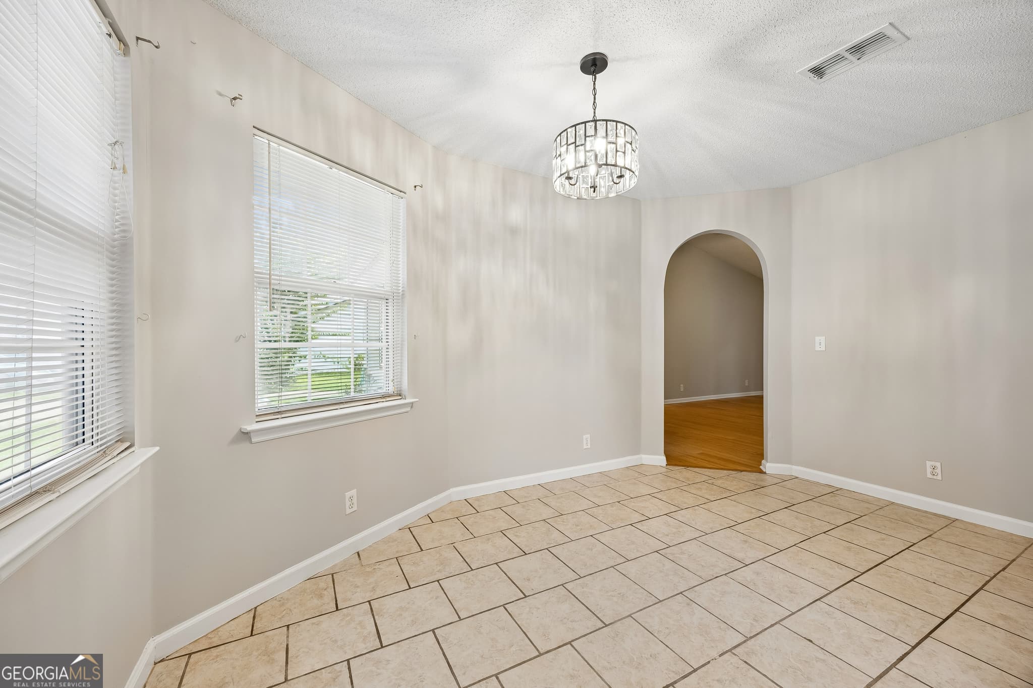 3 bedroom, 2 bathroom, 1,124 sq ft single family residence for sale at 872 Mission Trace Drive, St. Marys, GA 31558 — photo 7