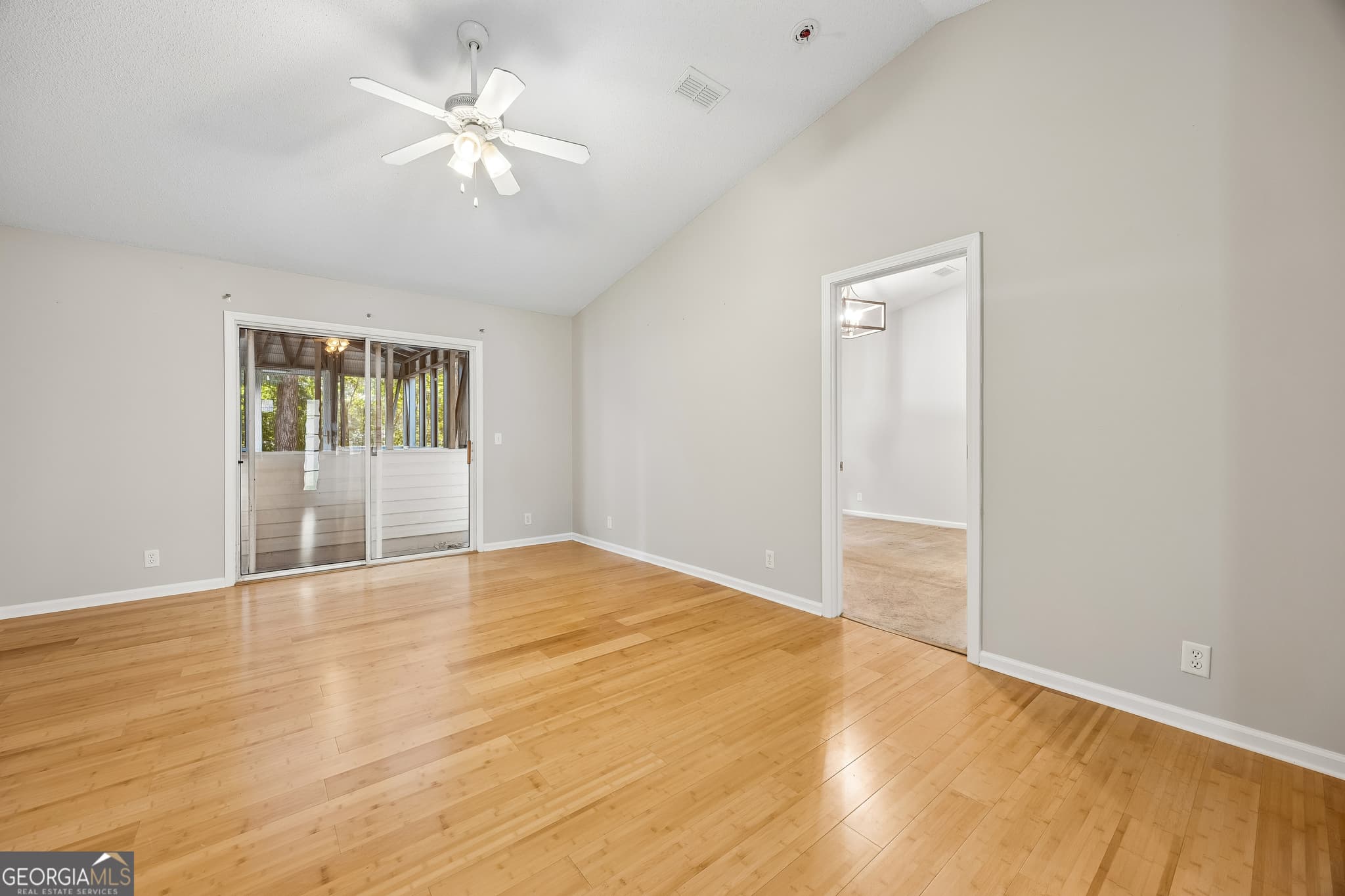 3 bedroom, 2 bathroom, 1,124 sq ft single family residence for sale at 872 Mission Trace Drive, St. Marys, GA 31558 — photo 3