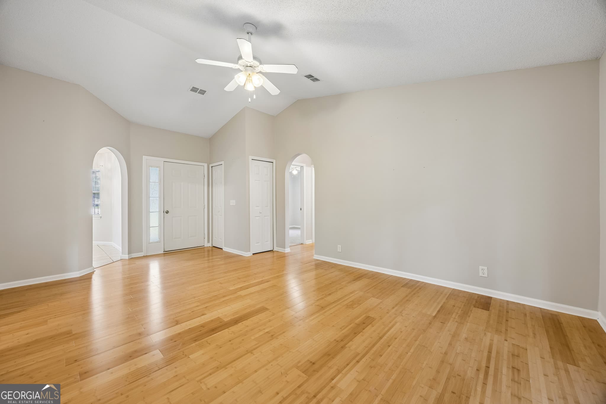 3 bedroom, 2 bathroom, 1,124 sq ft single family residence for sale at 872 Mission Trace Drive, St. Marys, GA 31558 — photo 4