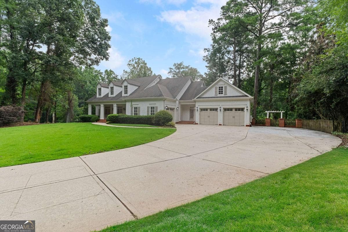 6 bedroom, 8 bathroom, 8,750 sq ft single family residence for rent at 4475 NW Harris Trail, Atlanta, GA 30327 for $19,500 a month — photo 3