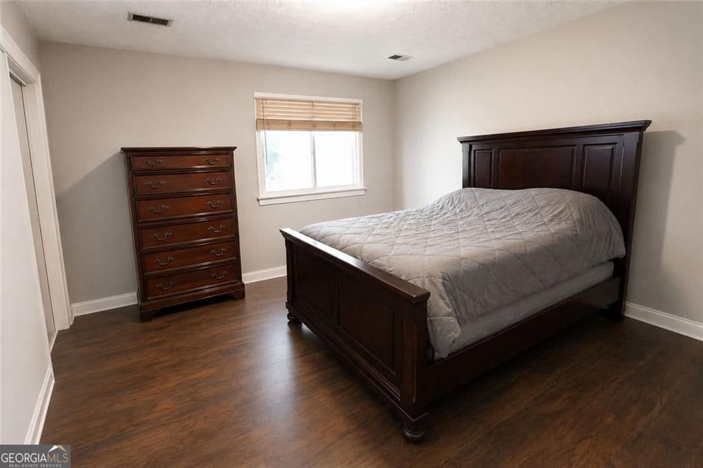 3 bedroom, 2 bathroom, 1,280 sq ft single family residence for sale at 8265 Park Ridge Drive, Riverdale, GA 30274 — photo 6