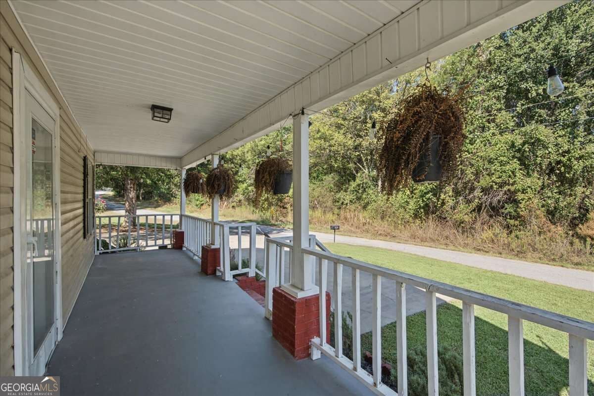 2 bedroom, 1 bathroom, 1,008 sq ft single family residence for sale at 15 Roper Road, Aragon, GA 30104 — photo 2