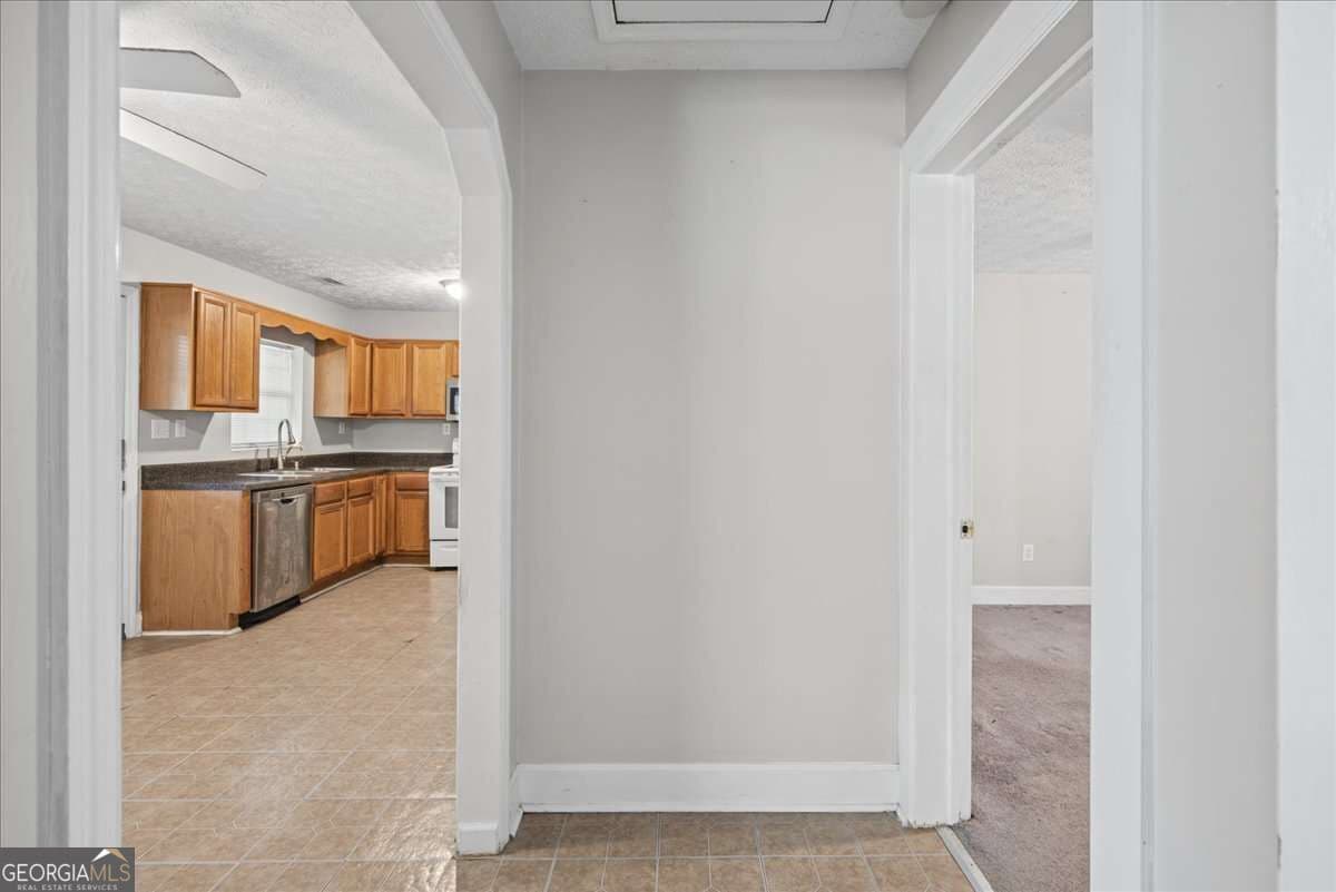 2 bedroom, 1 bathroom, 1,008 sq ft single family residence for sale at 15 Roper Road, Aragon, GA 30104 — photo 7