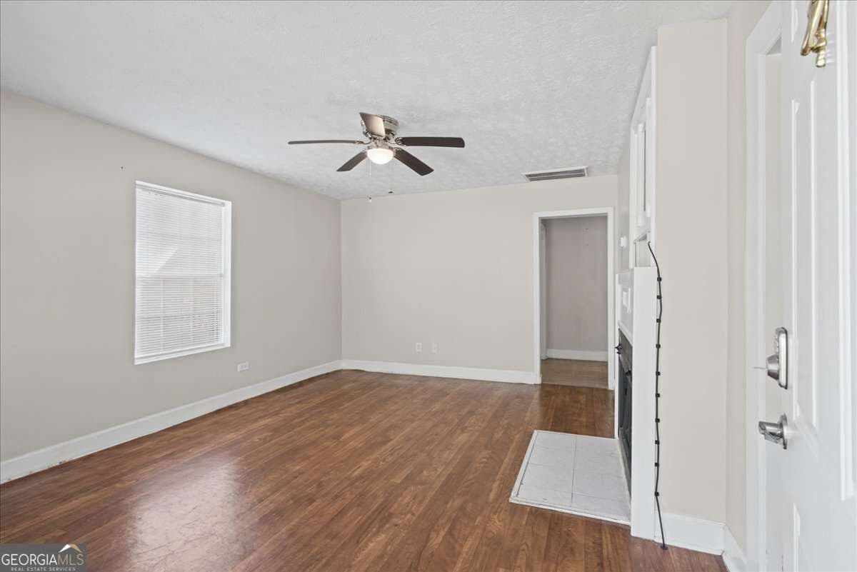 2 bedroom, 1 bathroom, 1,008 sq ft single family residence for sale at 15 Roper Road, Aragon, GA 30104 — photo 3